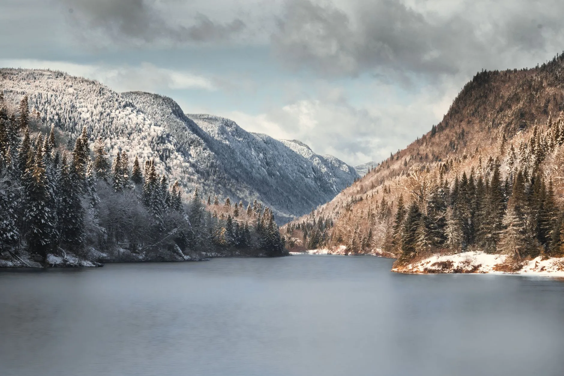 Paysage enneigé du Québec en hiver