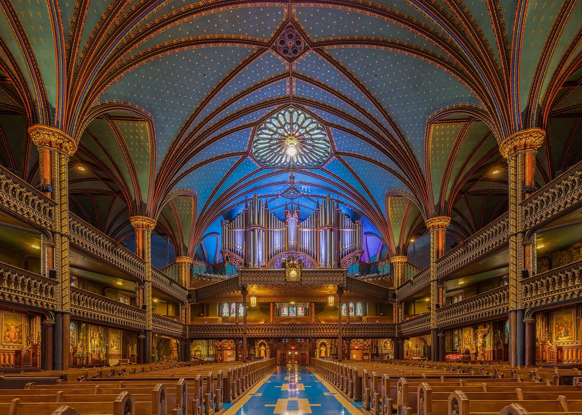 Intérieur de la basilique Notre-Dame, dans le Vieux-Montréal