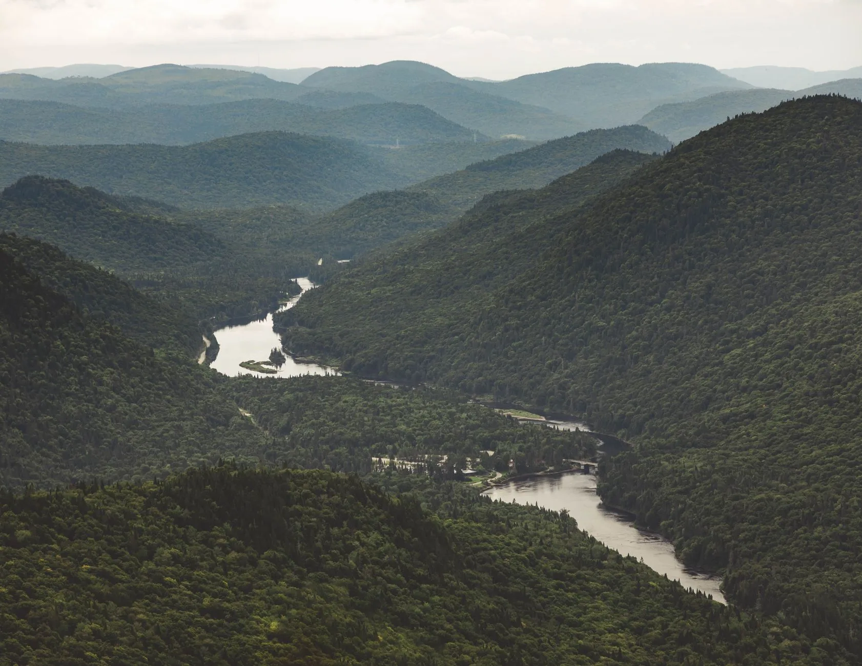 Les Hautes-Gorges-de-la-Rivière-Malbaie : l'arrière-pays de Charlevoix